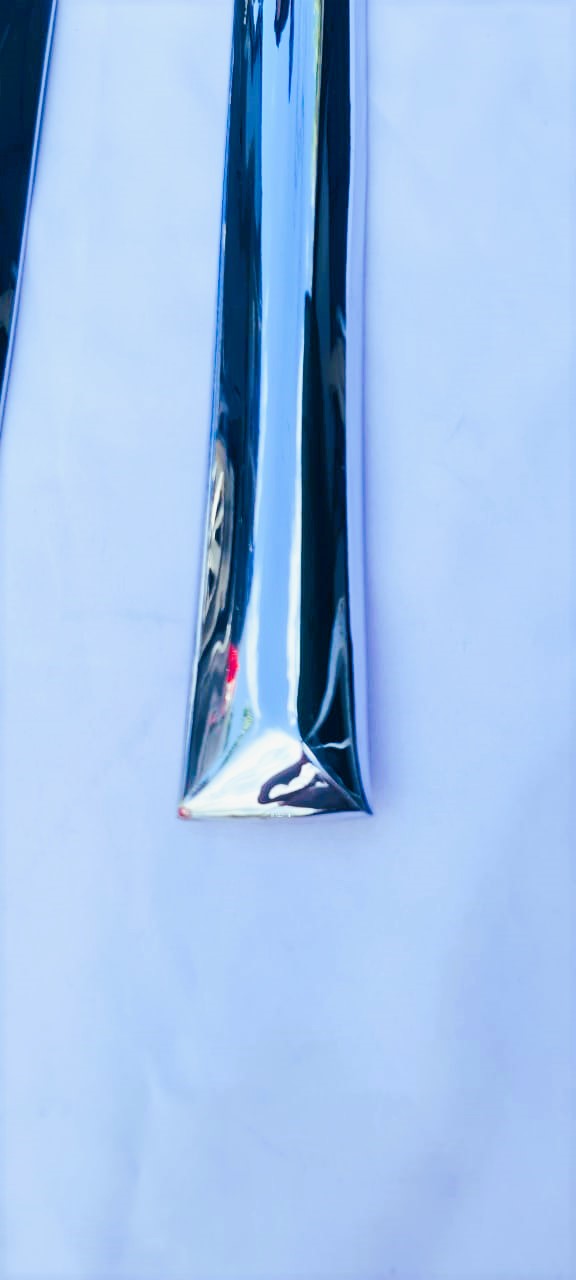 FRISOS DA CAIXA DE AR LATERAL PLYMOUTH 1947